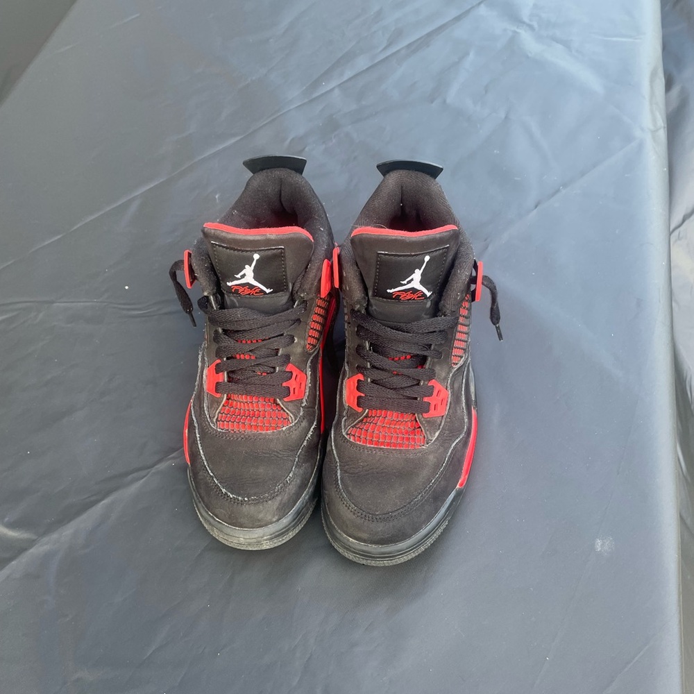 Jordan 4 red thunder size 7 men